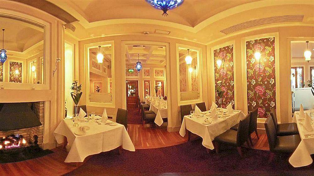 Westwood Hotel 戈尔韦 外观 照片
