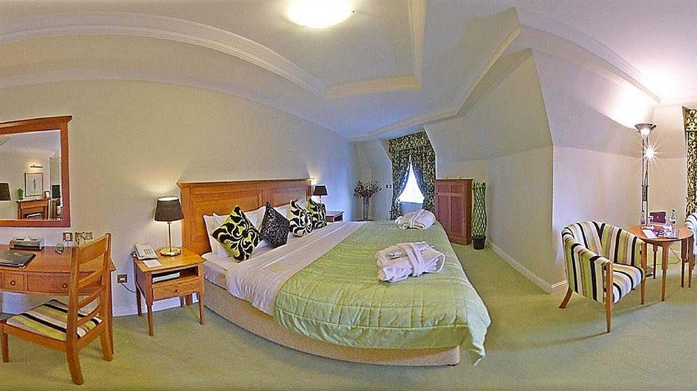 Westwood Hotel 戈尔韦 外观 照片