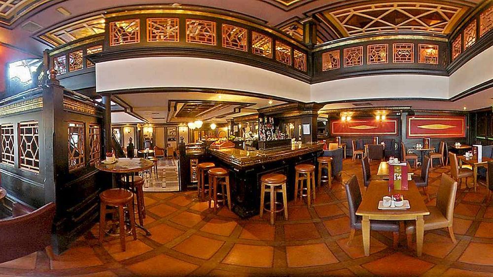 Westwood Hotel 戈尔韦 外观 照片