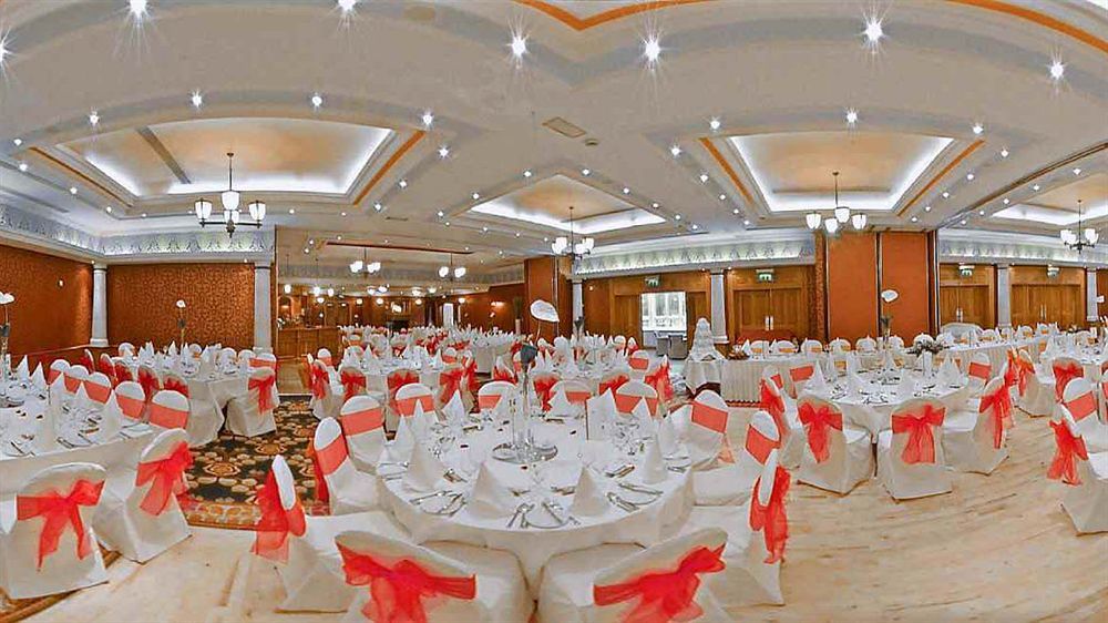 Westwood Hotel 戈尔韦 外观 照片