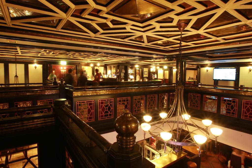 Westwood Hotel 戈尔韦 外观 照片