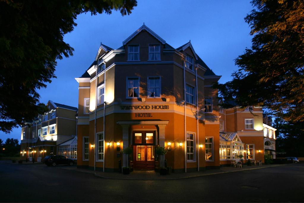 Westwood Hotel 戈尔韦 外观 照片